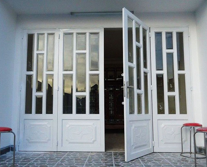 cửa sắt 4 cánh sơn tĩnh điện